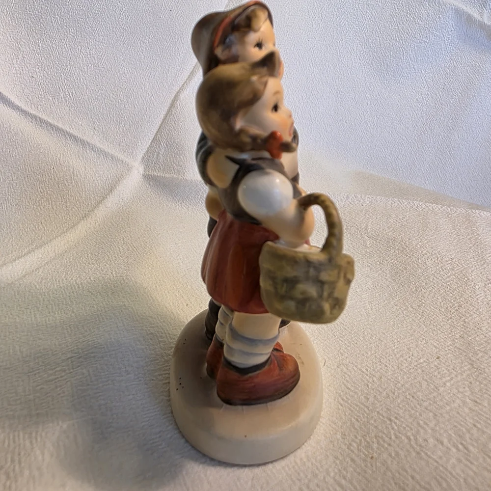 Vintage Goebel Hummel Surprise Hansel And Gretel Figurine TMK 6